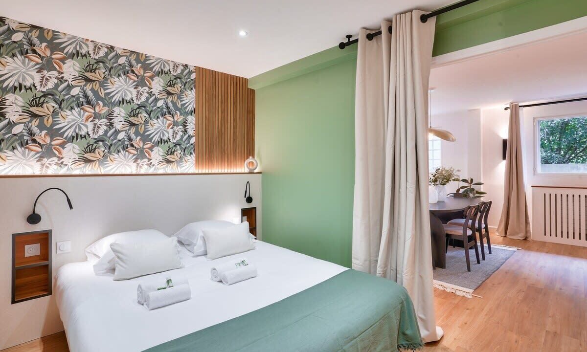 Photo of Bedroom in Saint-Lambert