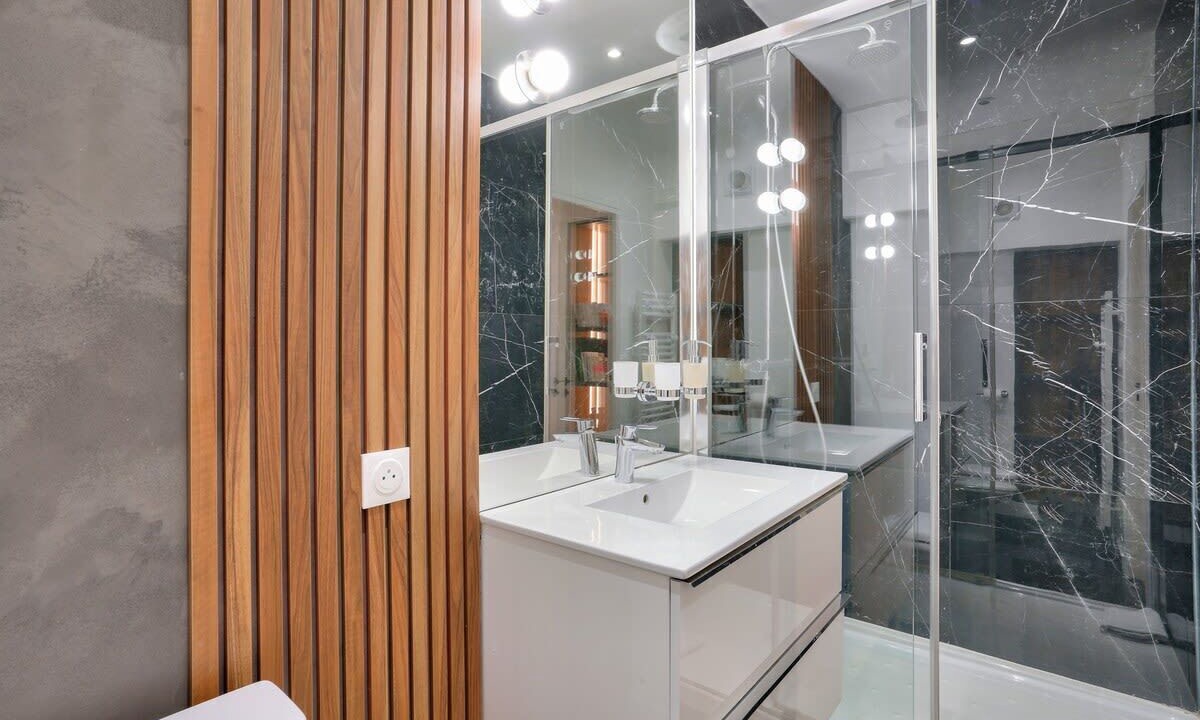 Photo of Bathroom in Saint-Lambert