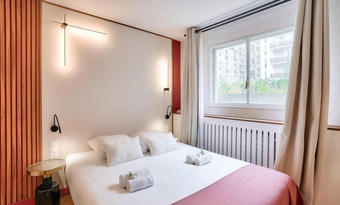 Photo of Bedroom in Saint-Lambert