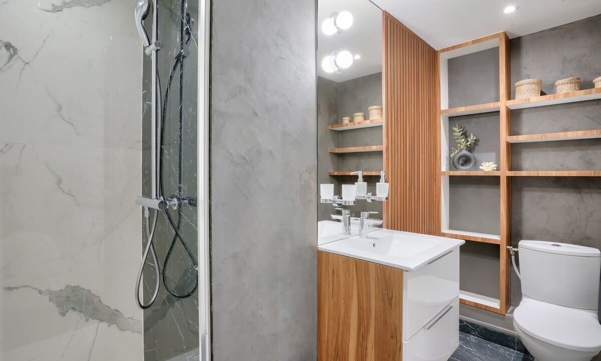 Photo of Bathroom in Saint-Lambert