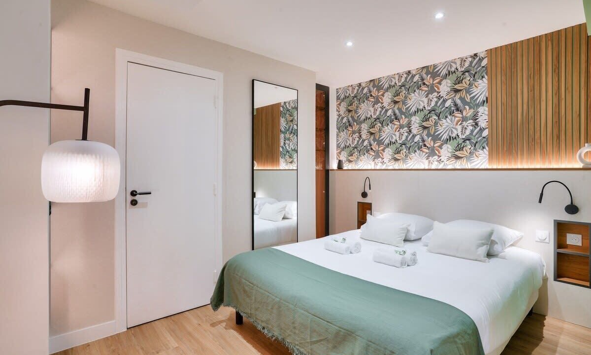 Photo of Bedroom in Saint-Lambert