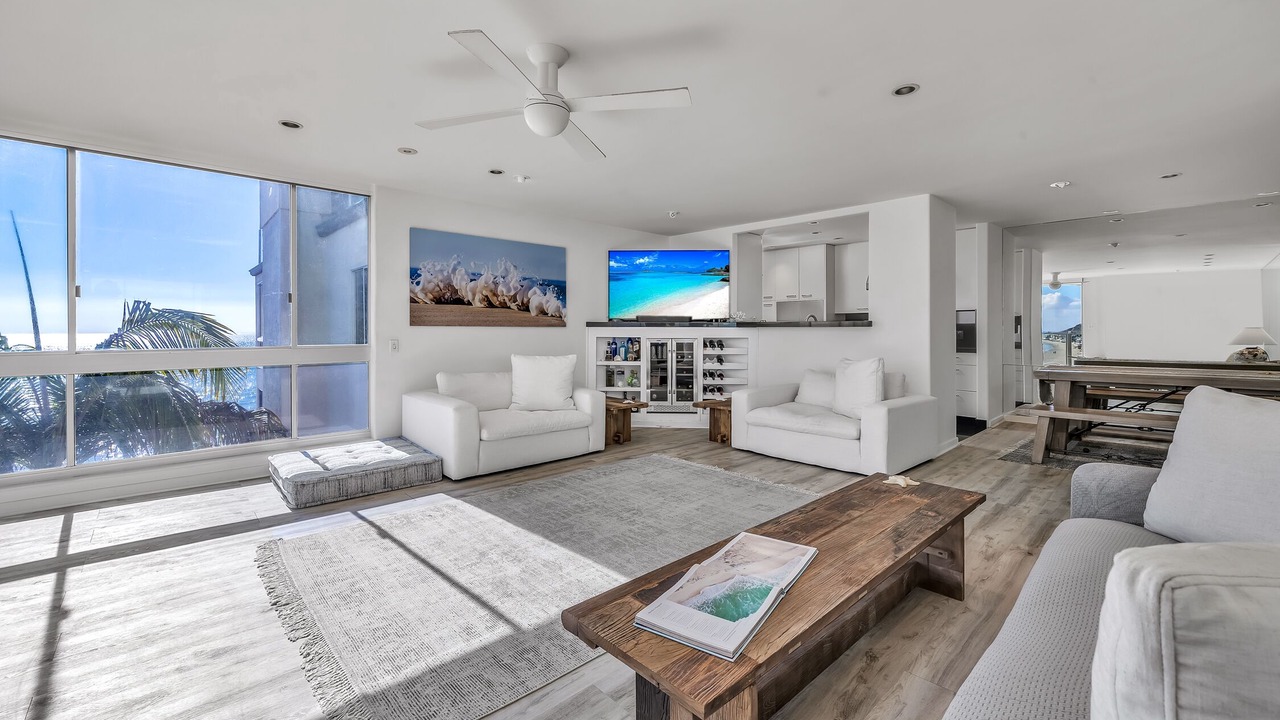 Photo of Livingroom in Eastern Malibu