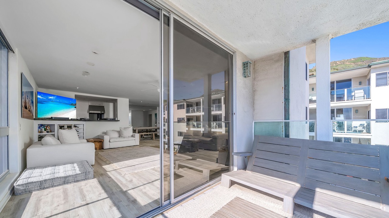 Photo of Patio Balcony in Eastern Malibu