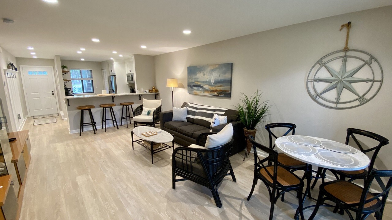 Photo of Livingroom in Brewster