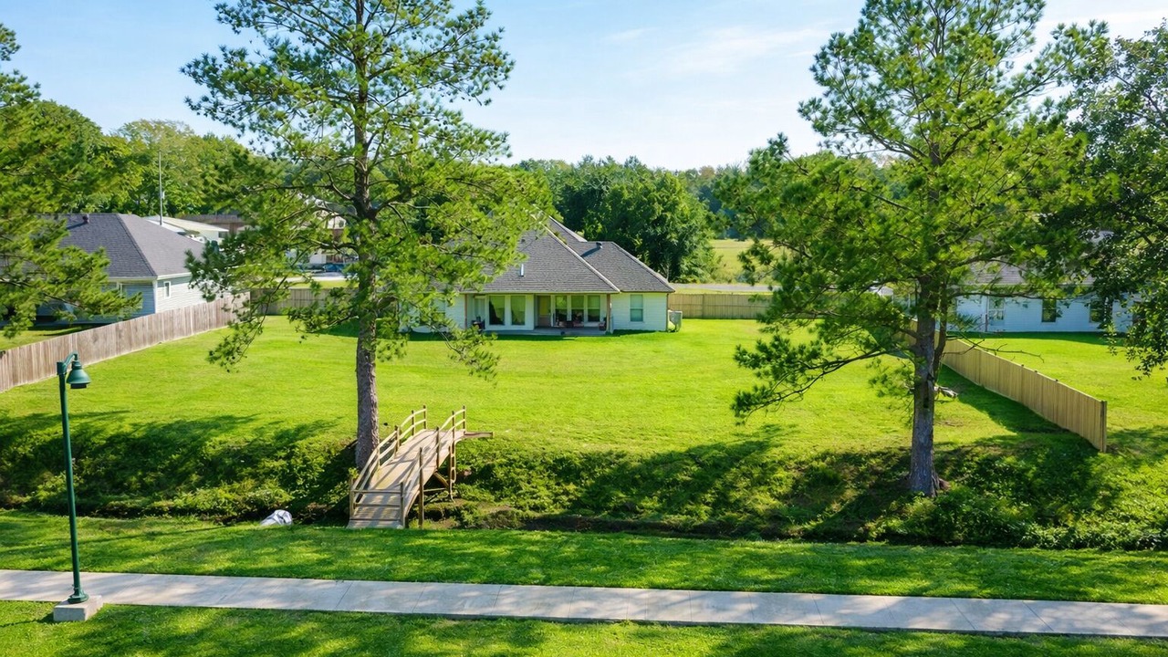 Photo of Outdoor in Cade