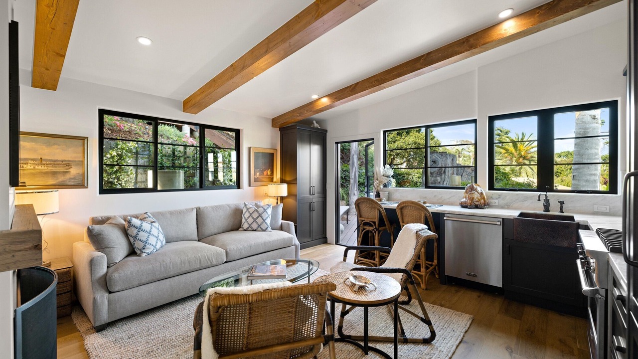 Photo of Livingroom in Coast Village