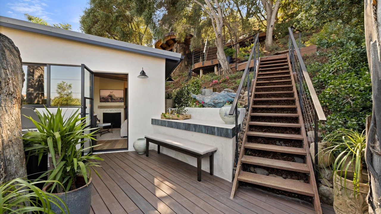 Photo of Patio Balcony in Coast Village