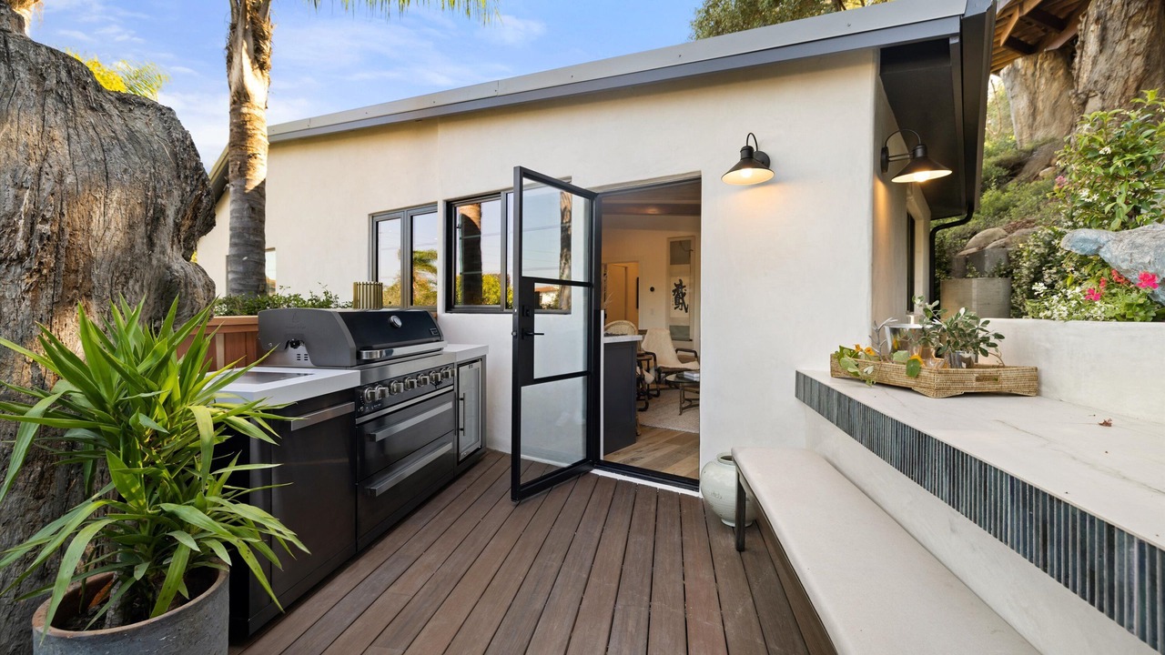 Photo of Patio Balcony in Coast Village
