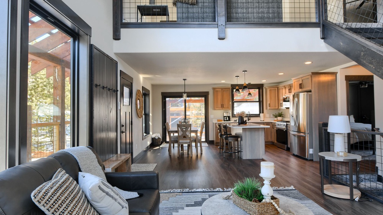 Photo of Livingroom in Lead