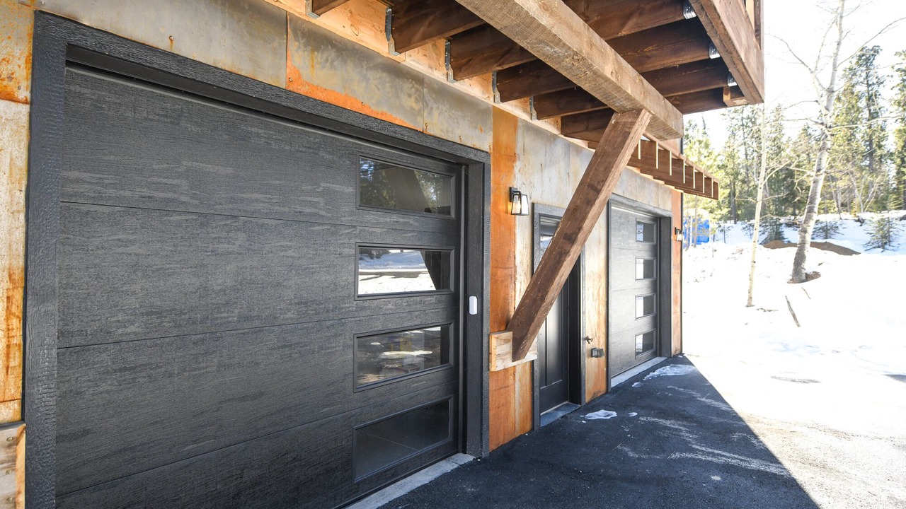 Photo of Outdoor in Lead