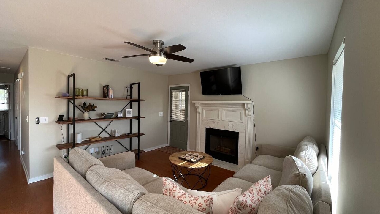 Photo of Livingroom in Flowood