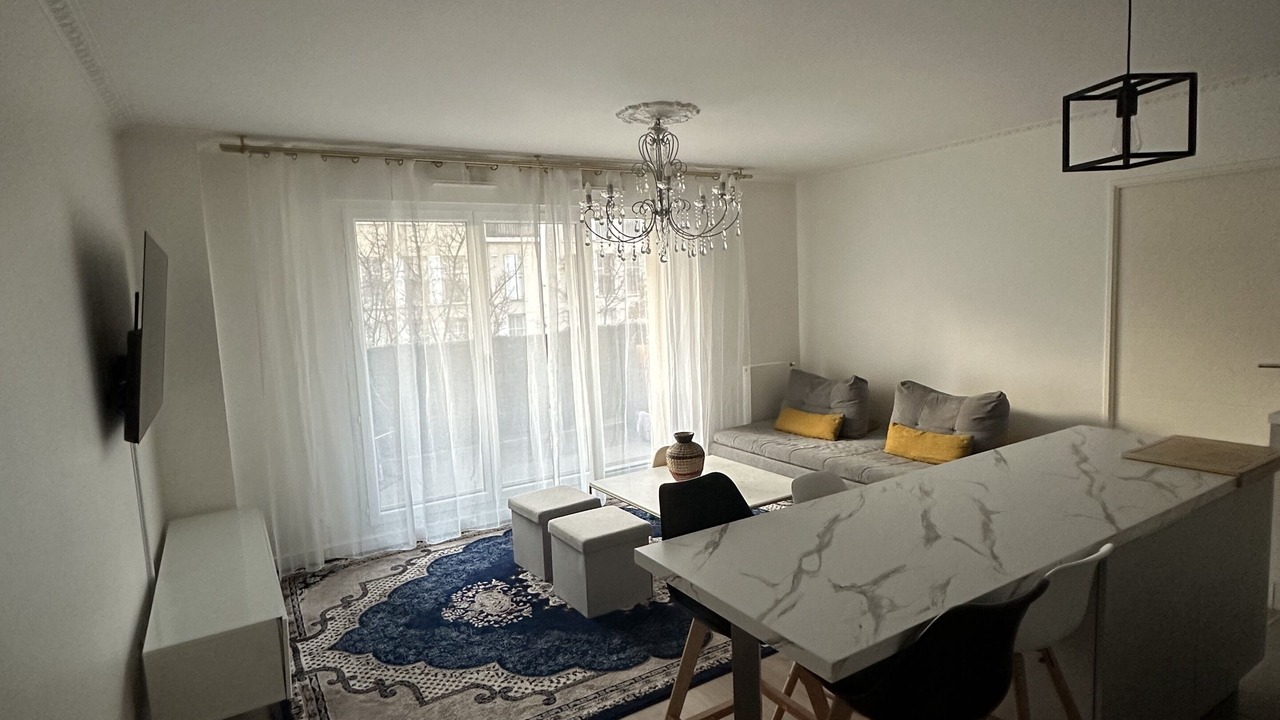Photo of Livingroom in Les Puces de Saint-Ouen