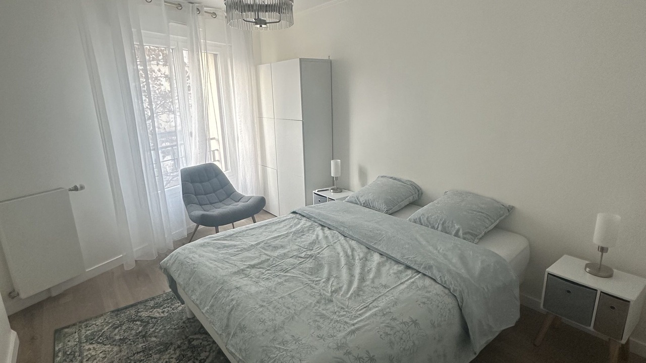 Photo of Bedroom in Les Puces de Saint-Ouen