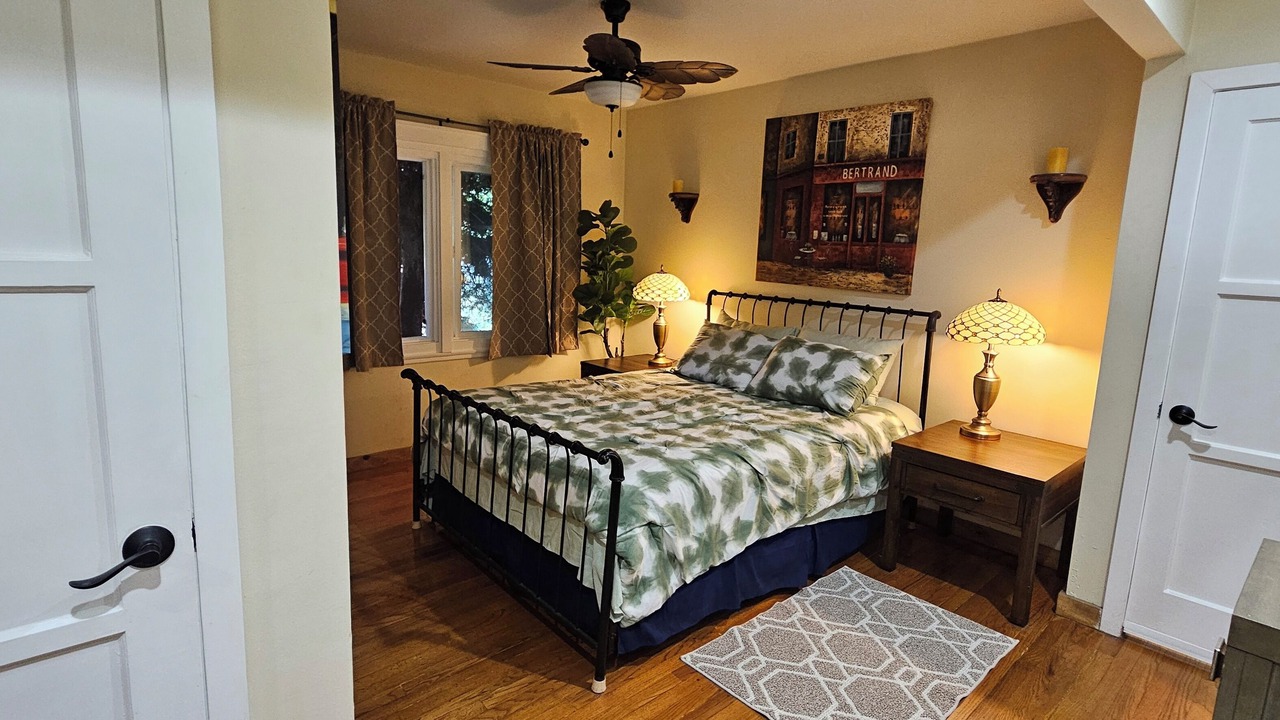 Photo of Bedroom in Harbor