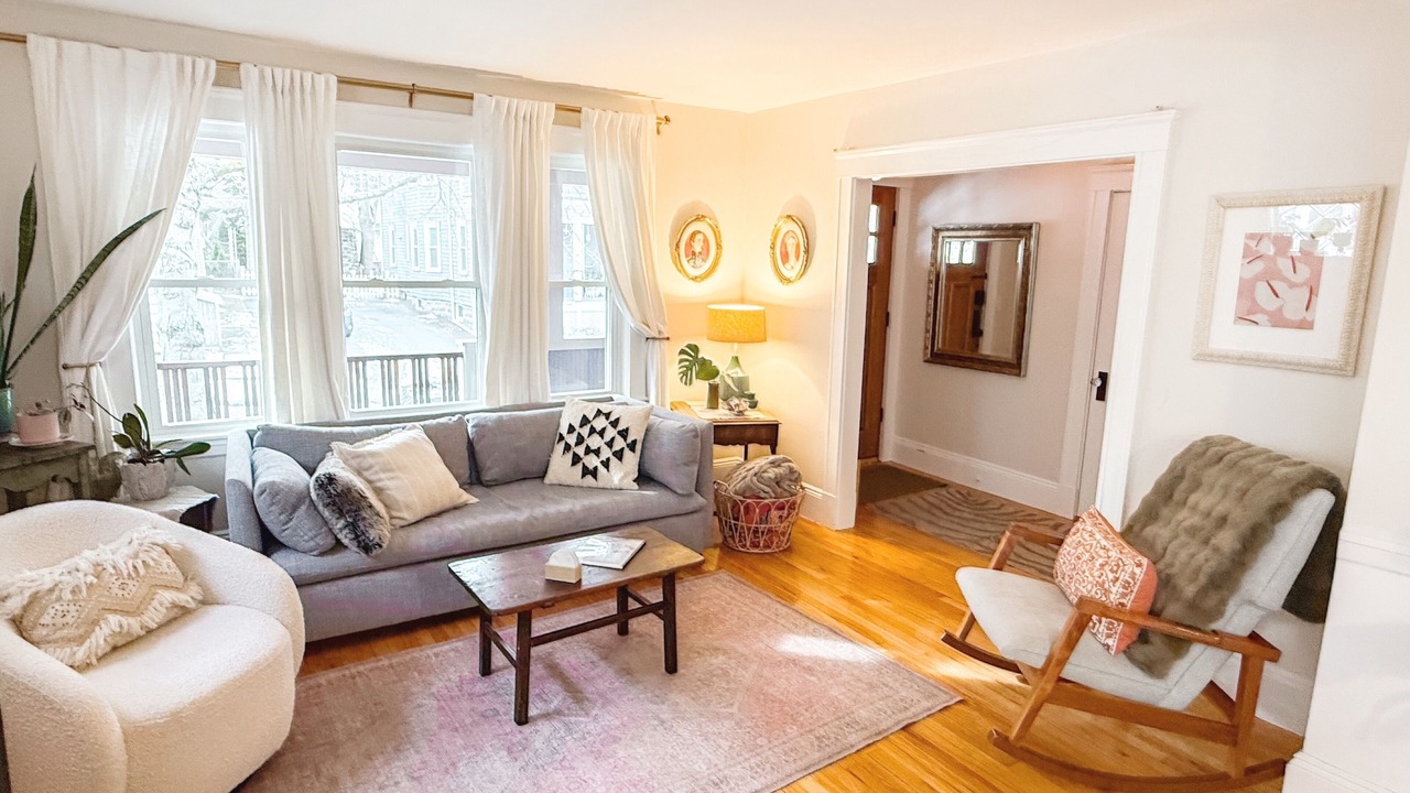 Photo of Livingroom in Medford
