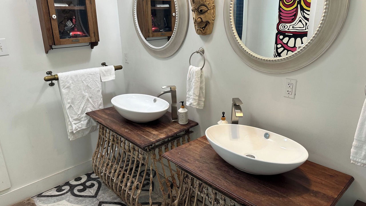 Photo of Bathroom in Central Business District
