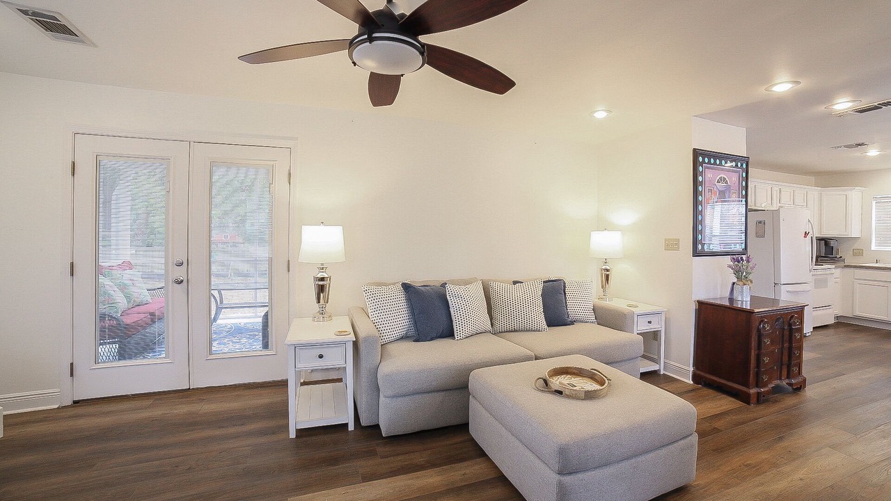 Photo of Livingroom in Old Town