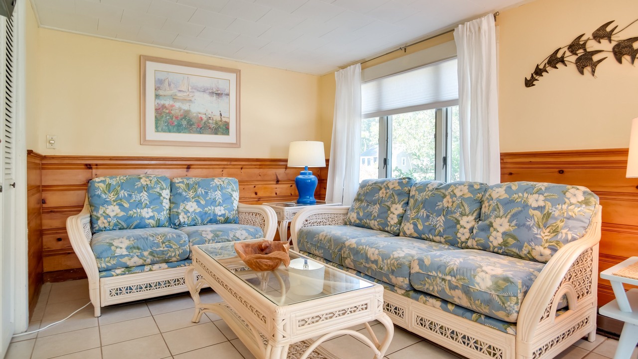 Photo of Livingroom in West Dennis