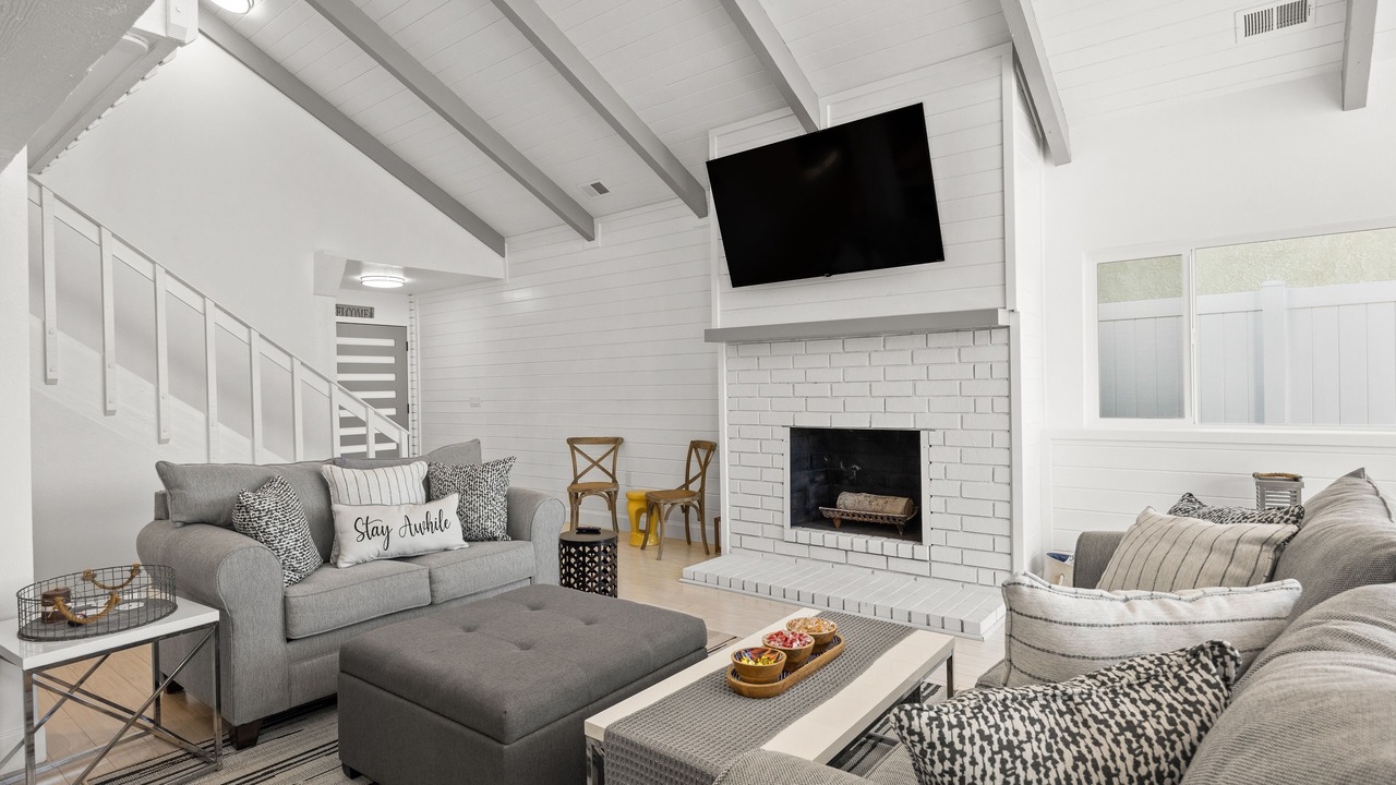 Photo of Livingroom in Channel Islands