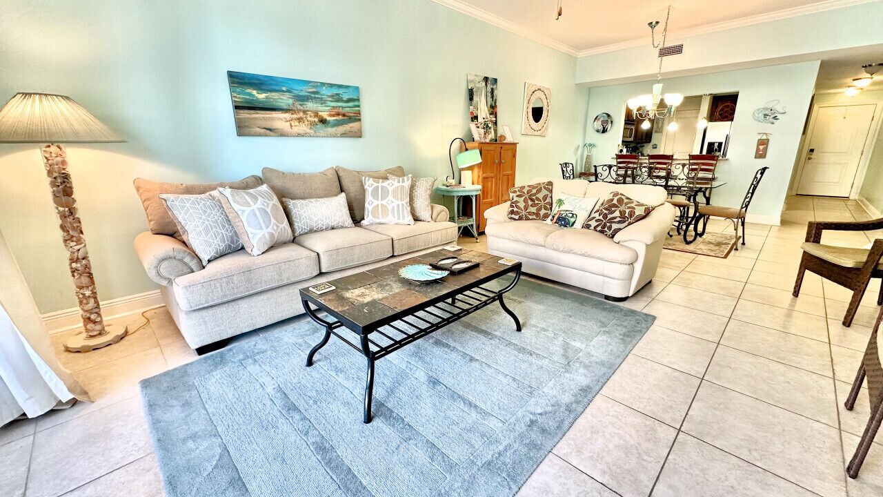 Photo of Livingroom in Henderson Point