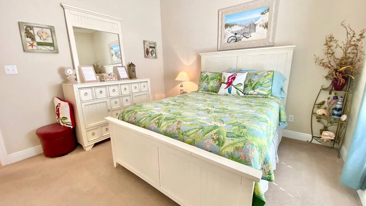 Photo of Bedroom in Henderson Point