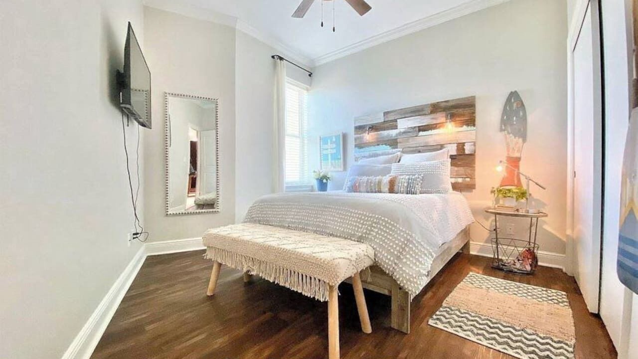Photo of Bedroom in Henderson Point