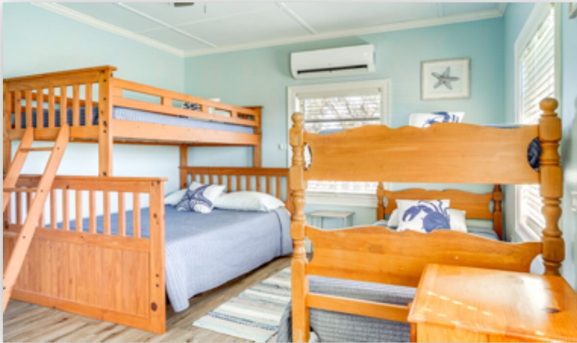 Photo of Bedroom in Cypremort Point