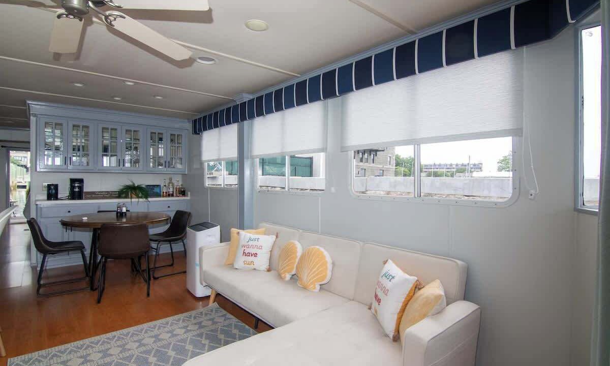 Photo of Livingroom in North End