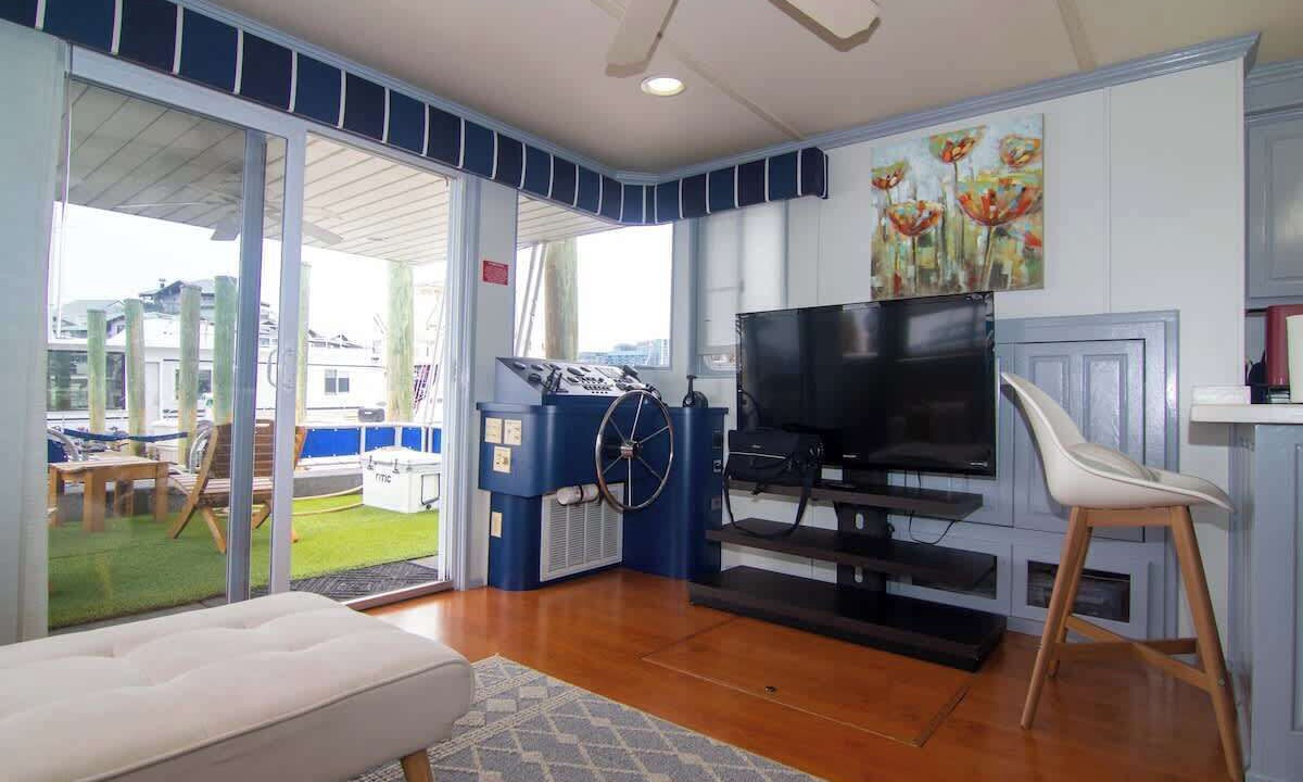 Photo of Livingroom in North End