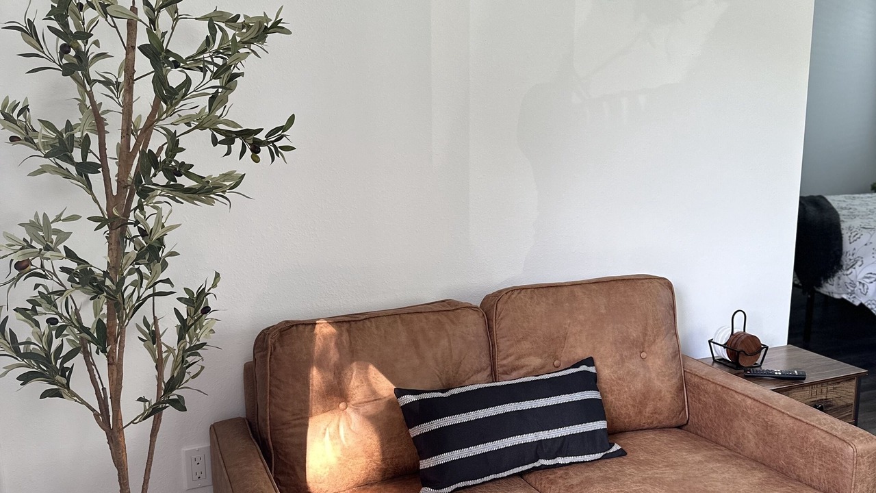Photo of Livingroom in North Hills East