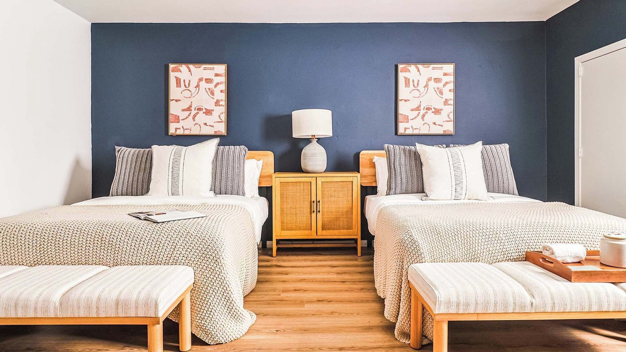 Photo of Bedroom in Racquet Club West
