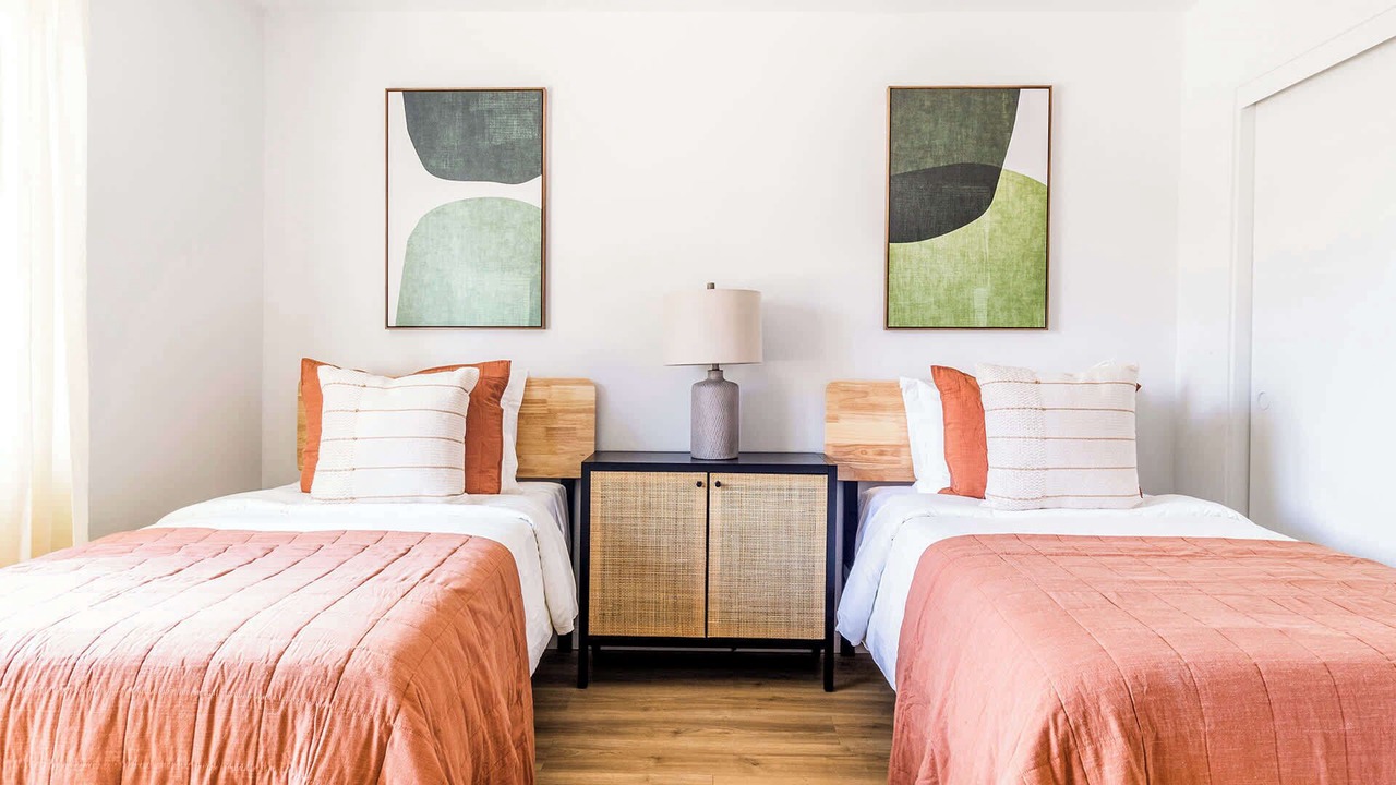 Photo of Bedroom in Racquet Club West