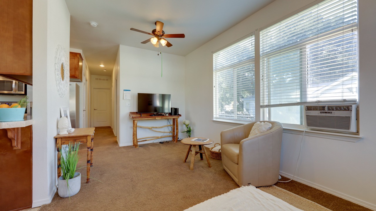 Photo of Livingroom in Oak View