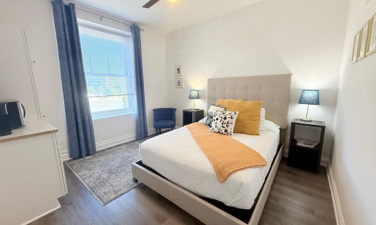 Photo of Bedroom in Downtown