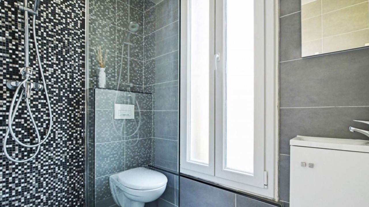 Photo of Bathroom in Montreuil