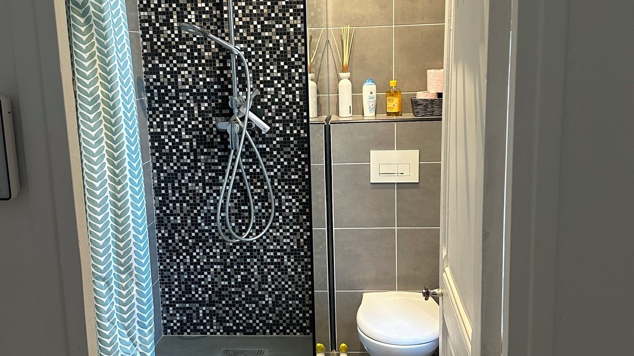 Photo of Bathroom in Montreuil