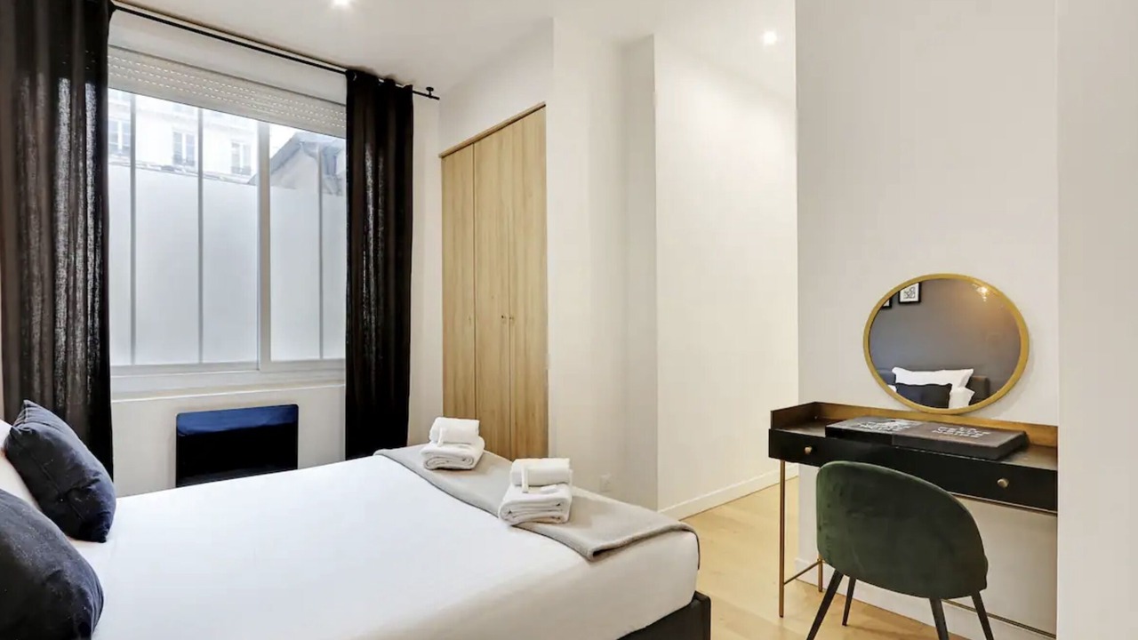 Photo of Bedroom in Pigalle