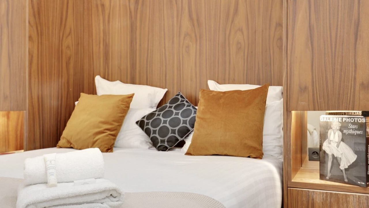 Photo of Bedroom in Pigalle