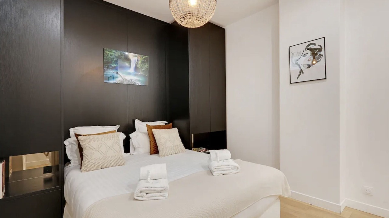 Photo of Bedroom in Pigalle