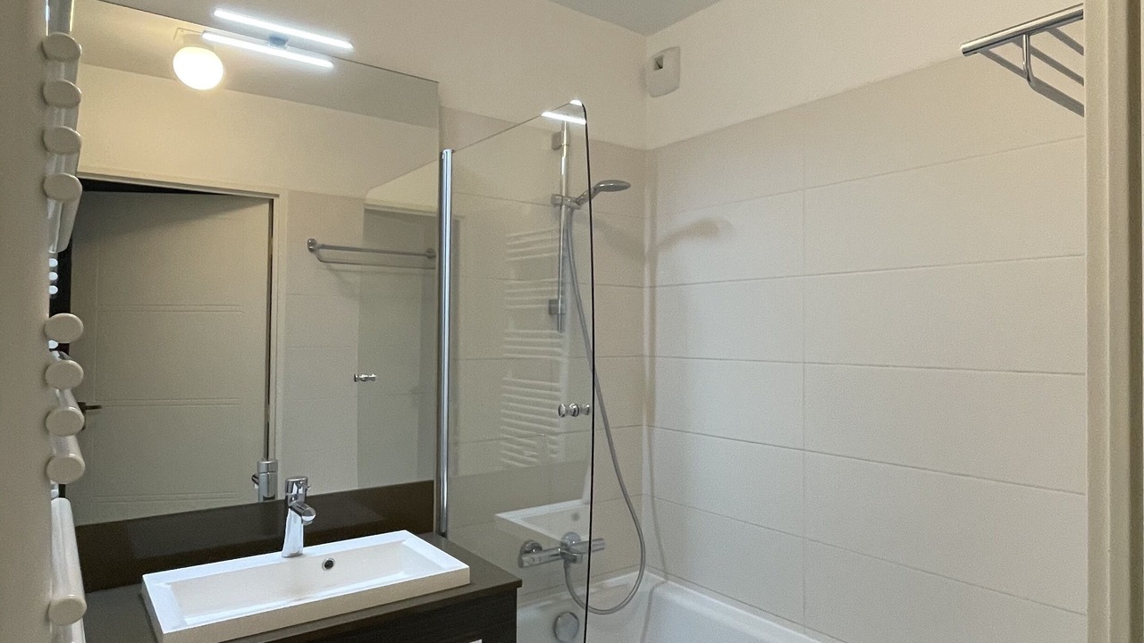 Photo of Bathroom in Batignolles