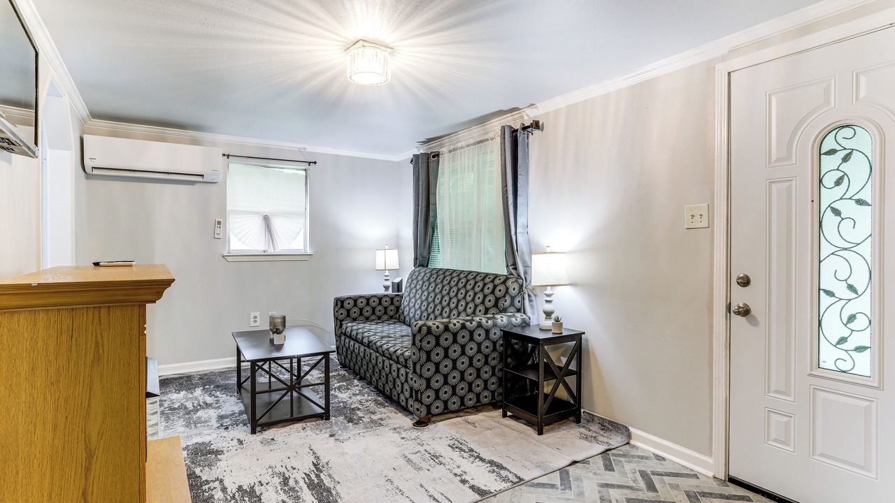 Photo of Livingroom in Sunshine