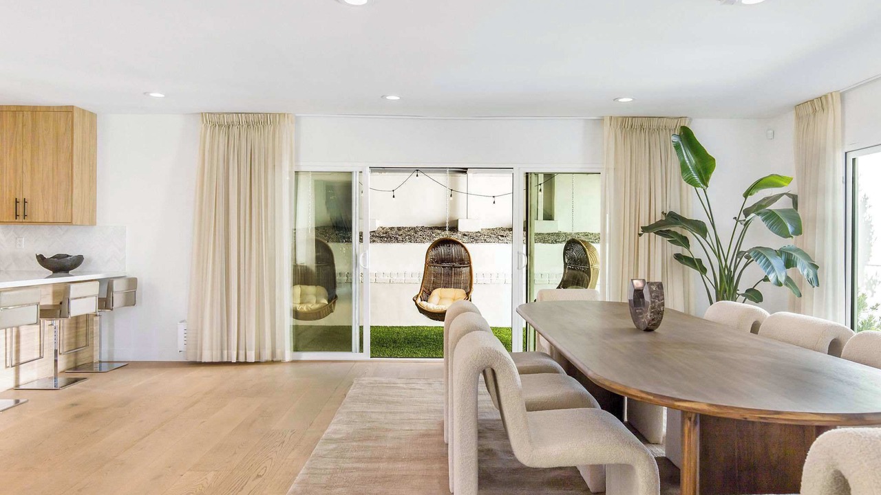 Photo of Outdoor in Hollywood Hills West