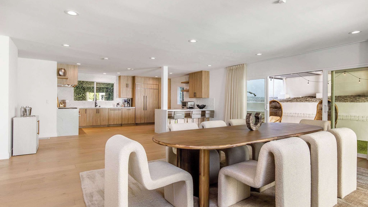 Photo of Bedroom in Hollywood Hills West