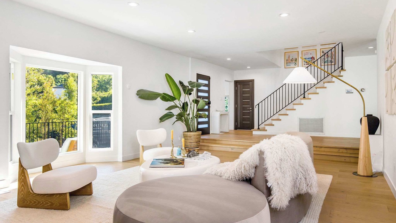 Photo of Others in Hollywood Hills West