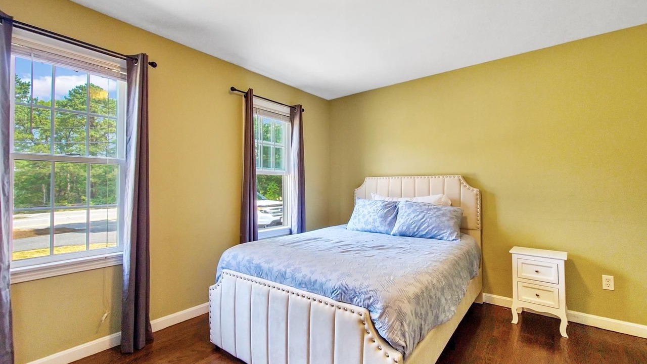 Photo of Bedroom in Centerville