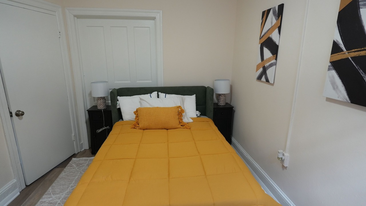 Photo of Bedroom in Truxton Circle