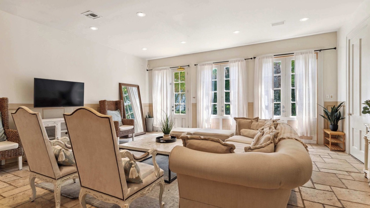 Photo of Outdoor in Lower Garden District