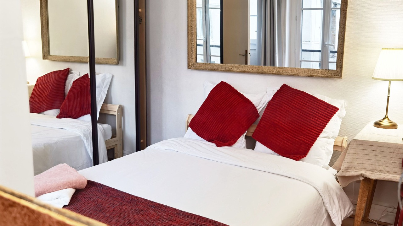 Photo of Bedroom in Notre-Dame-des-Champs