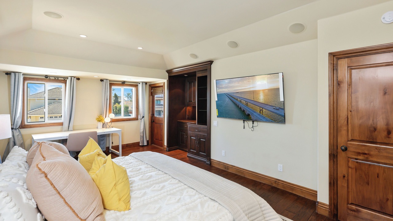 Photo of Bedroom in Westside Costa Mesa