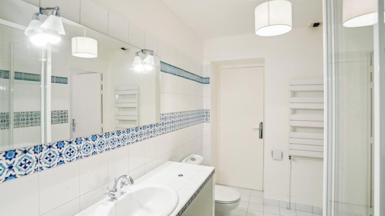 Photo of Bathroom in Quartier du Mail